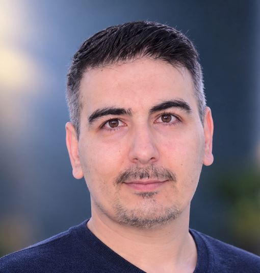 Meraj Hadad, web developer and creator of MHAD